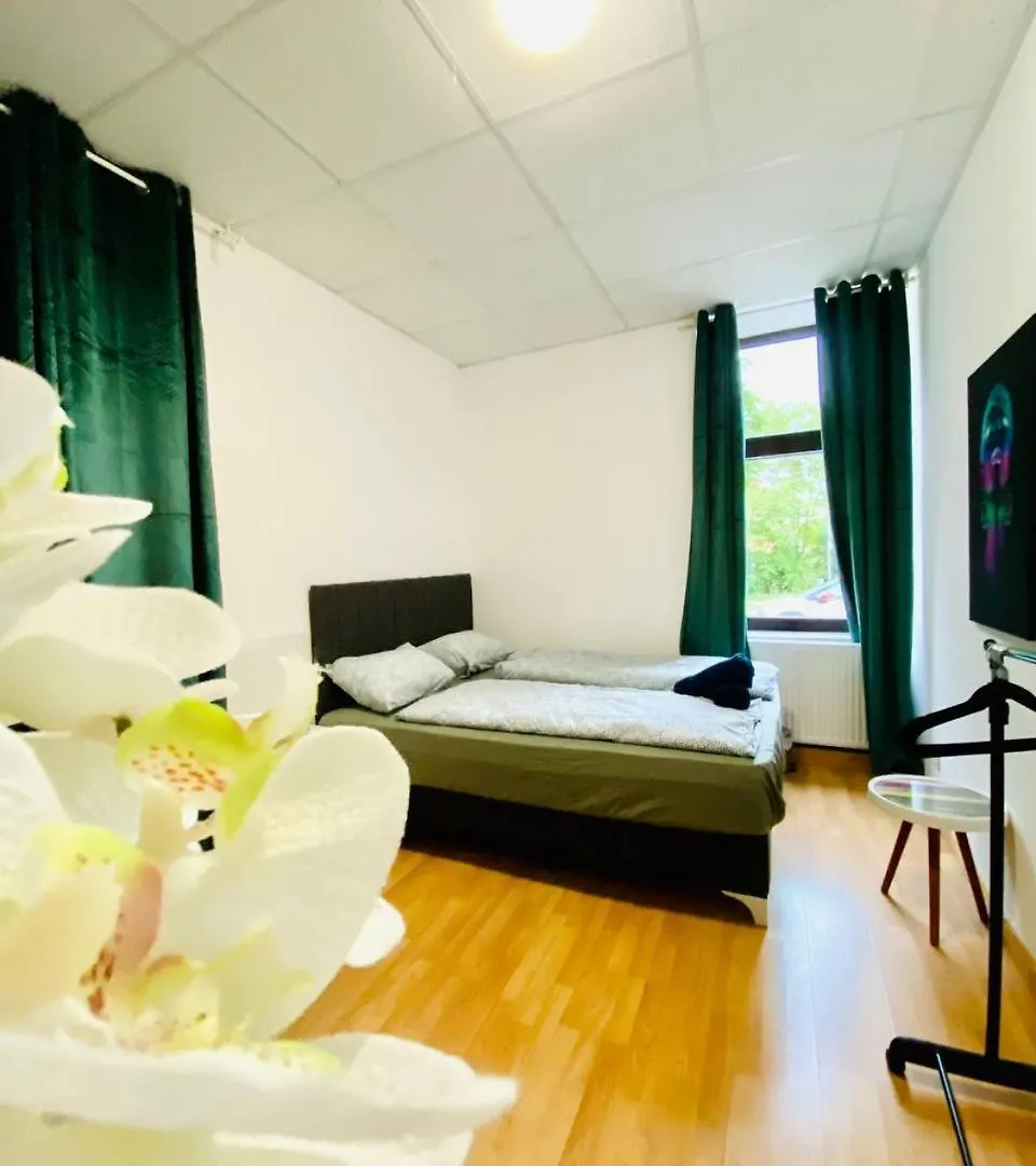 Comfortable Room In The 23Rd District Of Vienna Fr2 Homestay