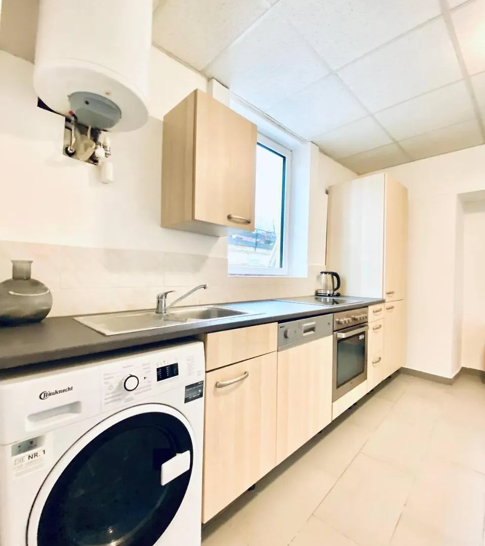 Homestay Comfortable Room In The 23Rd District Of Vienna Fr2 Austria