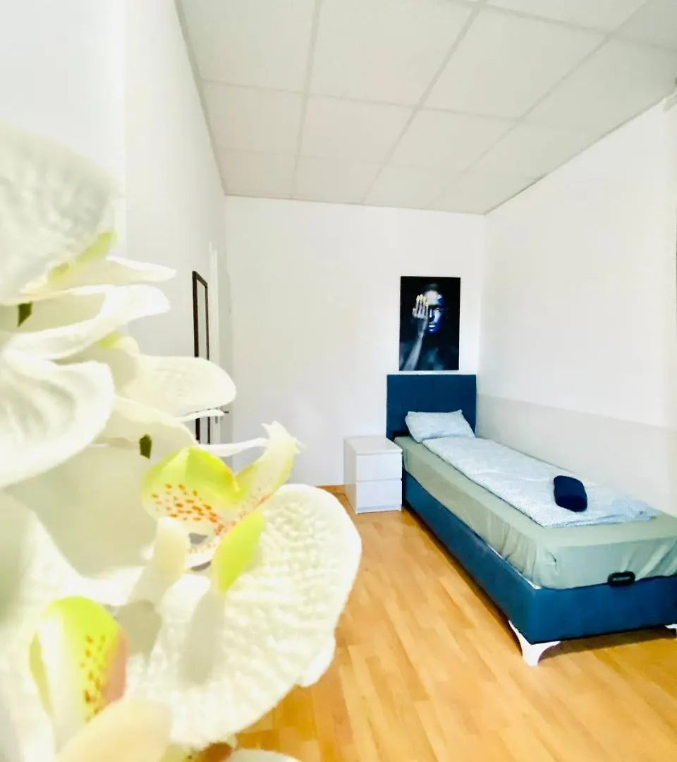Comfortable Room In The 23Rd District Of Vienna Fr2 0*,