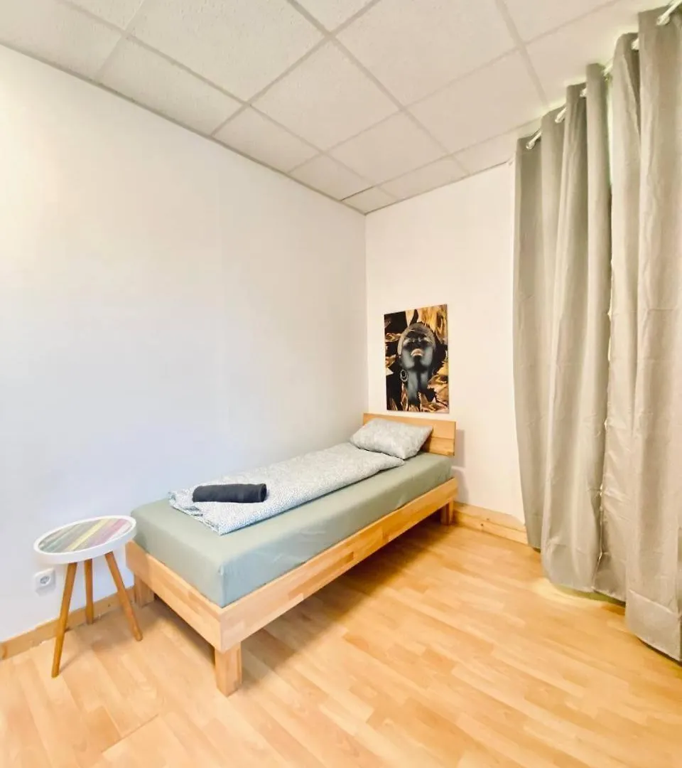 Comfortable Room In The 23Rd District Of Vienna Fr2 Homestay