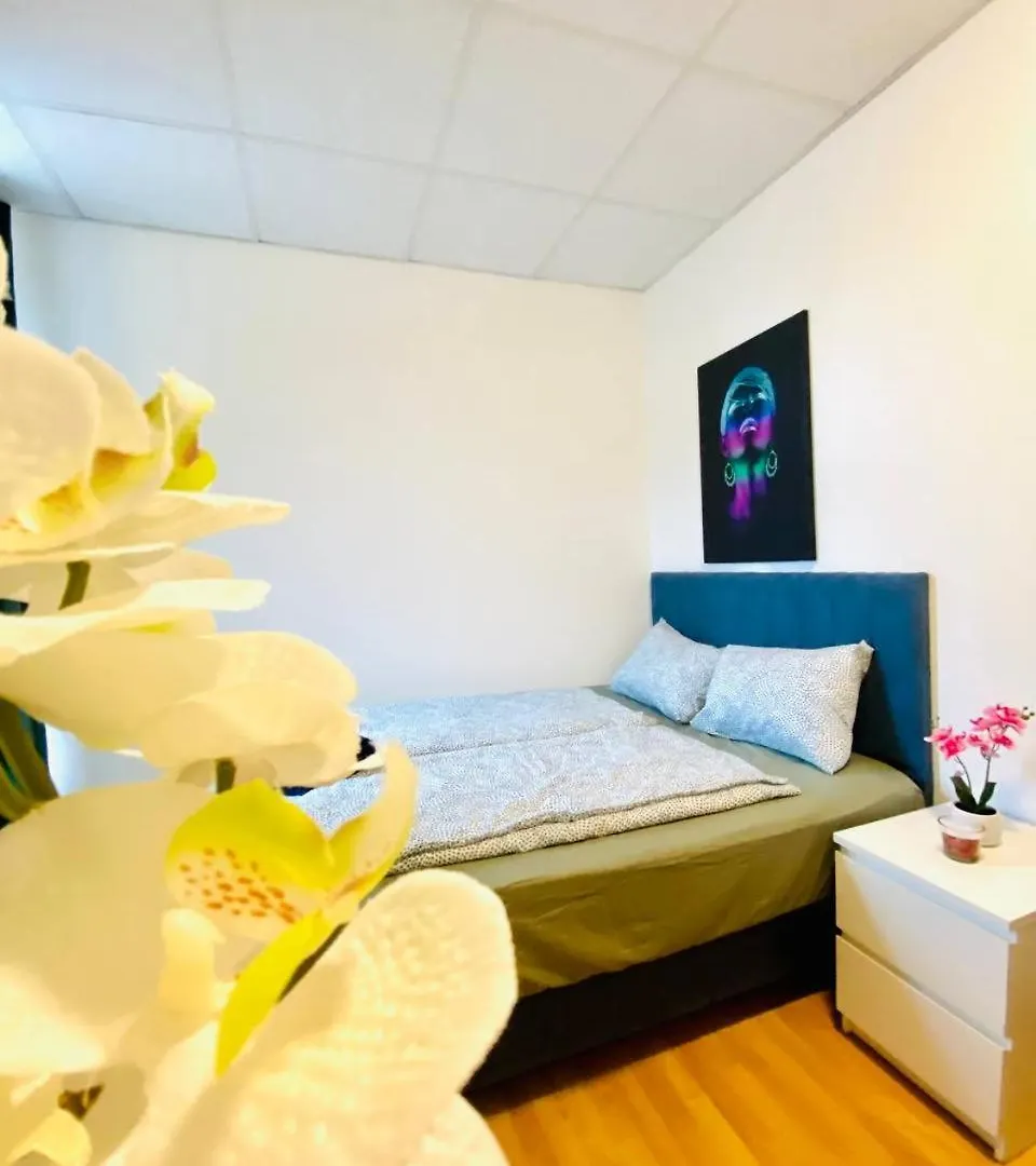 Comfortable Room In The 23Rd District Of Vienna Fr2