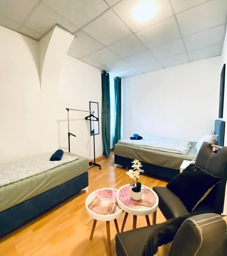 Homestay Comfortable Room In The 23Rd District Of Vienna Fr2