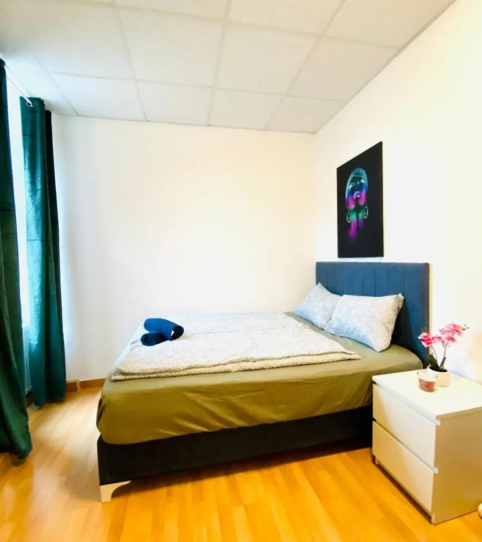 Comfortable Room In The 23Rd District Of Vienna Fr2